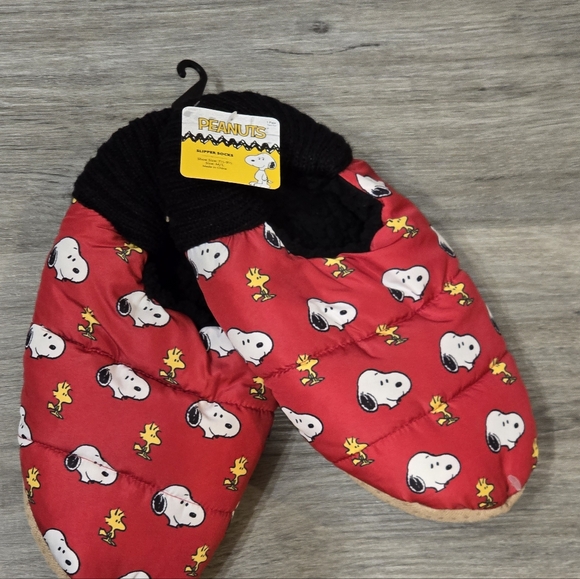 Peanuts Snoopy & Woodstock Slipper Socks - Picture 3 of 6